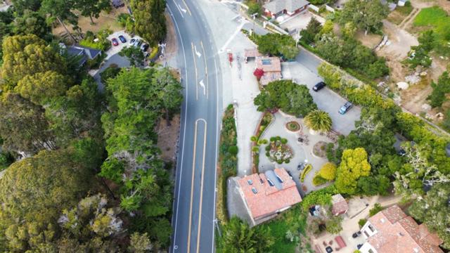 29251 Highway 1, Carmel CA: https://media.crmls.org/mediaz/0c12650b-0614-463b-938f-47ec91a21633.jpg