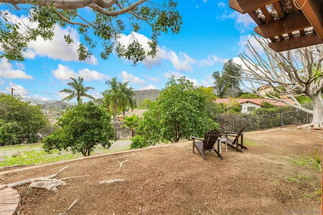 12313 Winter Gardens Dr, Lakeside CA: https://media.crmls.org/mediaz/0c12e7bf-0f58-4973-aa62-fe74f7d29c79.jpg