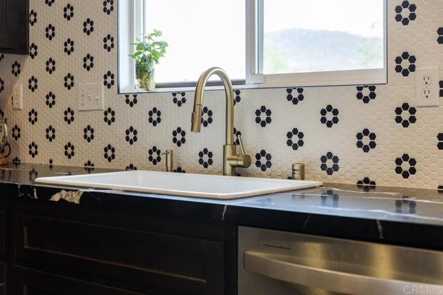 Detail Gallery Image 13 of 51 For 30363 Dapple Grey Way, Menifee,  CA 92584 - 3 Beds | 2/1 Baths