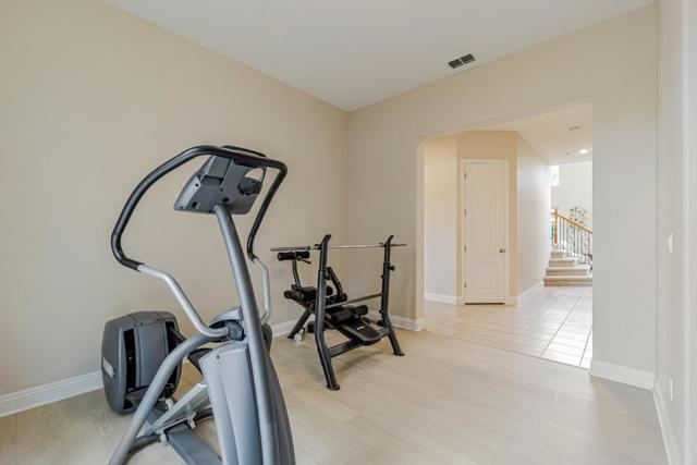 2852 Spanish Bay Drive, Brentwood CA: https://media.crmls.org/mediaz/0c13c0e9-3306-47dd-bcf0-c97e56b57134.jpg
