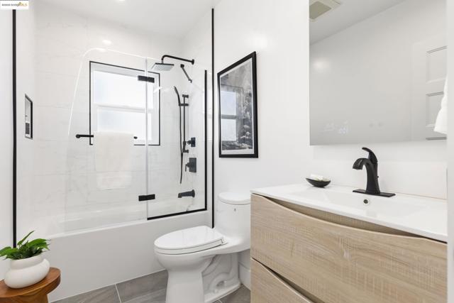 1026 43rd St, Emeryville CA: https://media.crmls.org/mediaz/0c15511f-9d36-4fa8-b410-31cfd3ae5d49.jpg