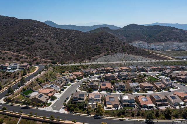 35788 Bay Morgan Lane, Fallbrook CA: https://media.crmls.org/mediaz/0c155c81-1dd8-490f-9834-23e4350ac9fa.jpg
