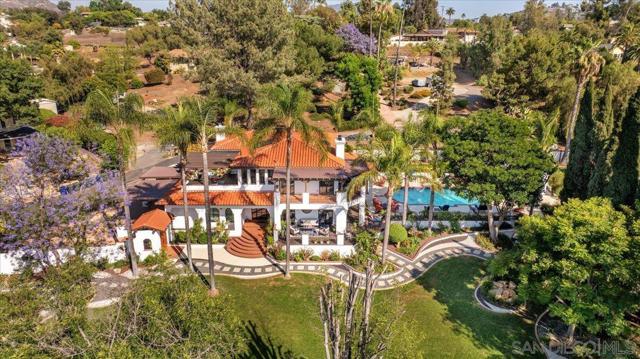 2103 Sunnyside Ave, El Cajon CA: https://media.crmls.org/mediaz/0c15d585-21bc-418e-8a00-23280869f901.jpg