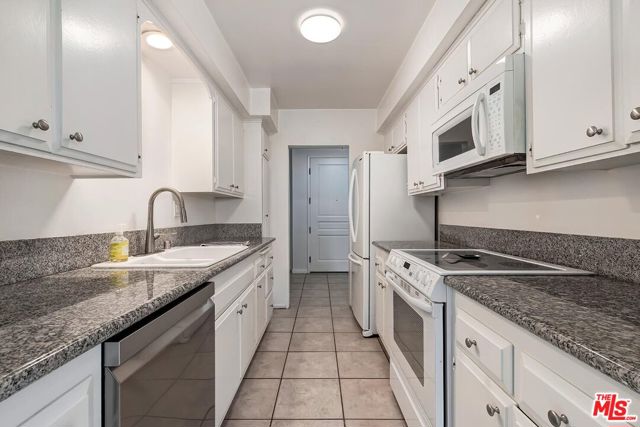 Drew Fenton | 809 S Bundy Drive Los Angeles CA | MLS: 7431835 Drew Fenton | 809 S Bundy Drive Los Angeles CA | MLS: 7431835