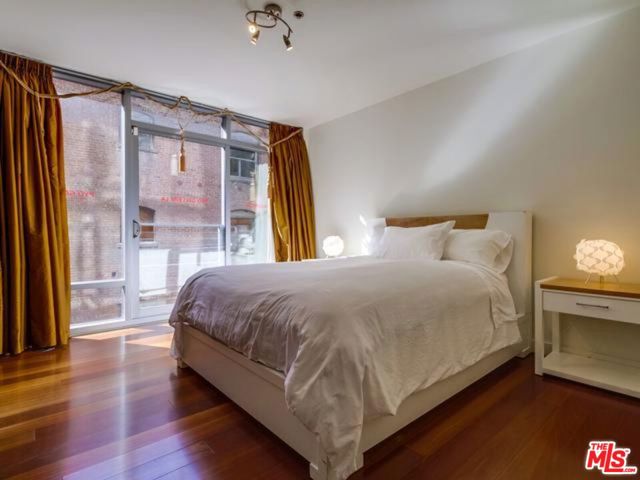 1100 S Hope Street, Los Angeles CA: https://media.crmls.org/mediaz/0c16c5ea-ec55-4f61-9f38-ac5d1a407250.jpg