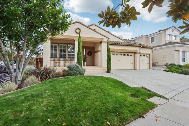 5090 Birkdale Way, San Jose CA: https://media.crmls.org/mediaz/0c1772d8-6d4c-4657-b297-38f85fc4023a.jpg