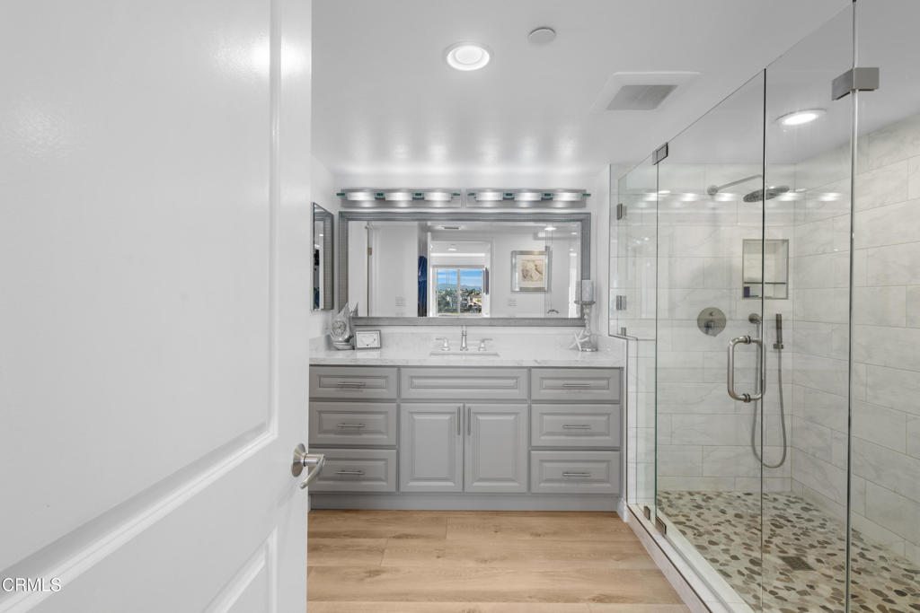 MLS #V1-33701 image #24