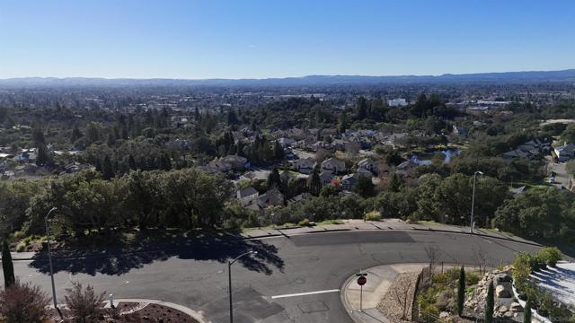 3600 Tillmont Way, Santa Rosa CA: https://media.crmls.org/mediaz/0c179b88-dd28-4ee4-ae38-4354b5b01dbf.jpg