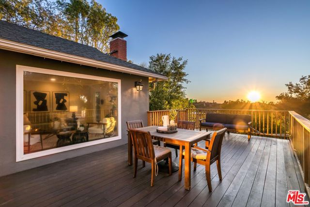 4015 Karelia Street, Los Angeles CA: https://media.crmls.org/mediaz/0c18560e-833d-4a11-aebc-21eb1a27768f.jpg