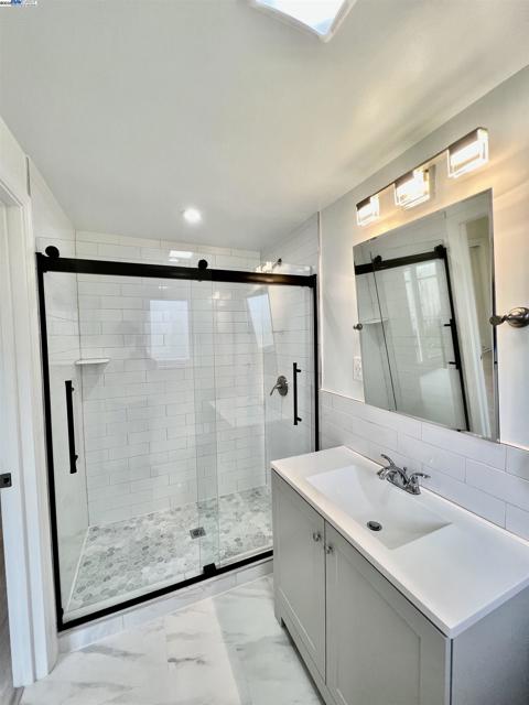 2847 Avon, Concord CA: https://media.crmls.org/mediaz/0c18c420-ef38-436f-b428-47bc9c52dacf.jpg
