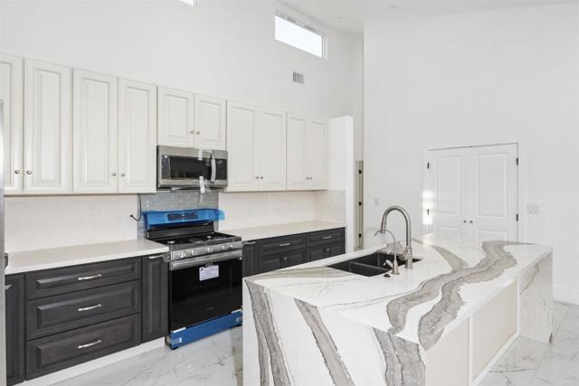 Detail Gallery Image 5 of 38 For 10473 Towns, Lakeside,  CA 92040 - 4 Beds | 2/1 Baths