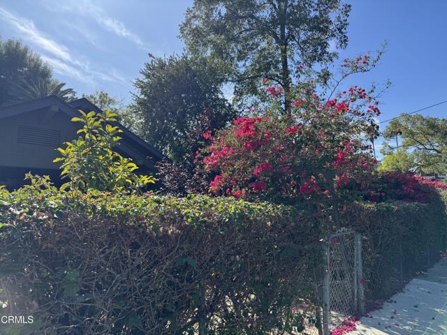 Detail Gallery Image 3 of 27 For 548 Herbert St, Pasadena,  CA 91104 - 2 Beds | 1 Baths