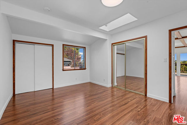 711 Pier Avenue, Santa Monica CA: https://media.crmls.org/mediaz/0c19d960-1bdb-410d-919e-8986a83c365e.jpg
