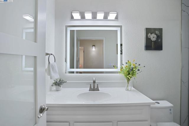7650 Arbor Creek Cir, Dublin CA: https://media.crmls.org/mediaz/0c19e36f-a6a1-4440-aa55-961ffa573fc6.jpg