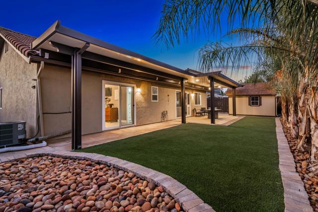 Home for Sale in Lakeside