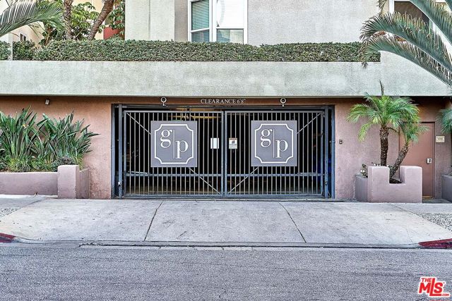 620 Gramercy Place, Los Angeles, California 90005, ,1 BathroomBathrooms,Condominium,For Sale,Gramercy,24426683