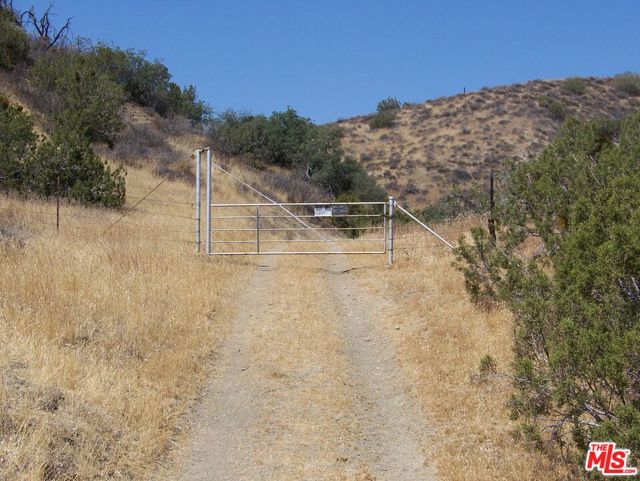 0 Apn 147-080-005, New Cuyama CA: https://media.crmls.org/mediaz/0c1ac8d6-4582-4c41-9bea-11a45118af68.jpg