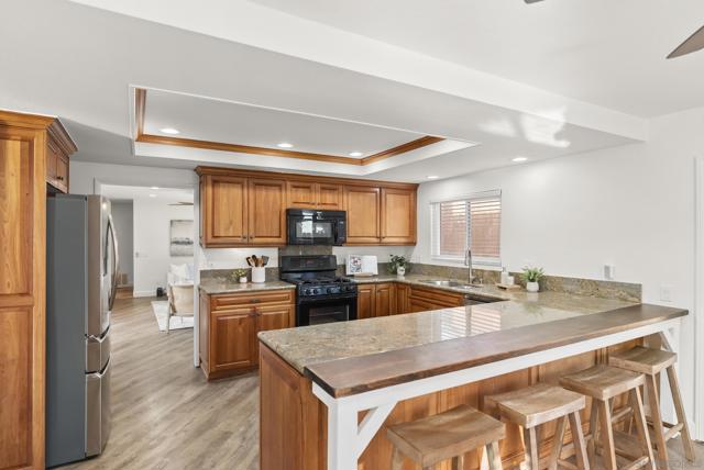 1918 Odell Cir, Vista CA: https://media.crmls.org/mediaz/0c1ae9b2-37d2-45bf-890a-866d96c548fc.jpg