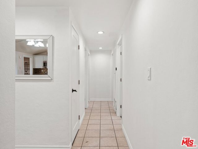 18717 Kimbrough Street, Canyon Country CA: https://media.crmls.org/mediaz/0c1b2072-ddda-4dd0-8747-316dc2ca6169.jpg