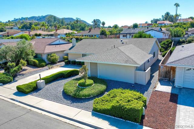 12581 Lomica Ave, San Diego CA: https://media.crmls.org/mediaz/0c1b7ee1-dbe0-4a87-af2c-e5b07029de15.jpg