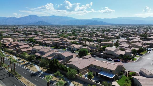 40714 Ophir Canyon Street, Indio CA: https://media.crmls.org/mediaz/0c1c13f7-3eb7-41d5-b53f-5da85ae57938.jpg