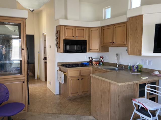 17777 Langlois Road, Desert Hot Springs CA: https://media.crmls.org/mediaz/0c1cbead-13c2-4757-8681-592fa7c5dc6a.jpg