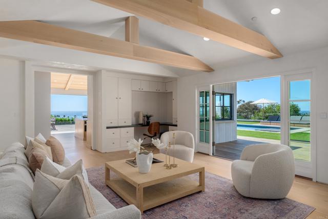 6260 Waverly Avenue, La Jolla CA: https://media.crmls.org/mediaz/0c1d30b4-0419-470d-b1b9-77d74d11d8db.jpg