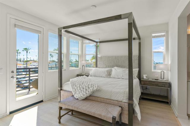 Detail Gallery Image 21 of 34 For 1573 Vista Del Mar Way #4,  Oceanside,  CA 92054 - 3 Beds | 3/1 Baths