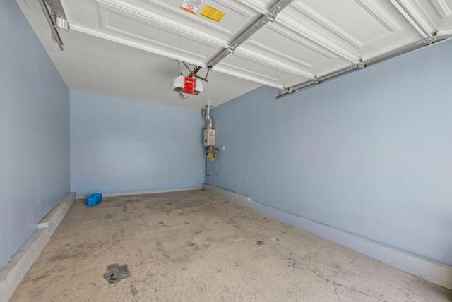 10191021 83rd Avenue, Oakland CA: https://media.crmls.org/mediaz/0c1dfc53-b69a-4f7e-933f-fcff1edb3cdb.jpg