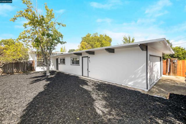 197 Carolos Drive, Pacheco CA: https://media.crmls.org/mediaz/0c1e7a06-856e-4b36-8088-6f5abc1a7561.jpg