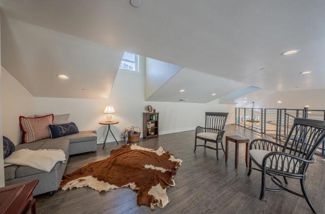 9247 Holly Hill Drive, Salinas CA: https://media.crmls.org/mediaz/0c1ea027-1ea1-48df-9deb-cc3e726dd384.jpg