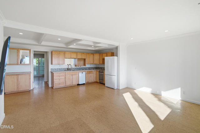 Detail Gallery Image 5 of 28 For 681 Ocean View Dr, Port Hueneme,  CA 93041 - 1 Beds | 1 Baths