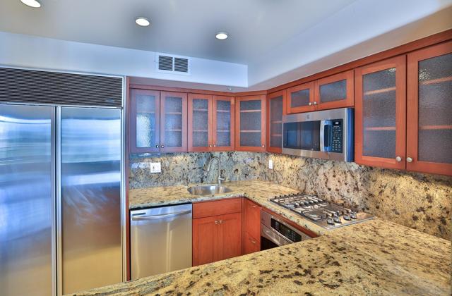 500 W Harbor Dr, San Diego CA: https://media.crmls.org/mediaz/0c1fdabb-2c90-430f-a247-ed956c346994.jpg