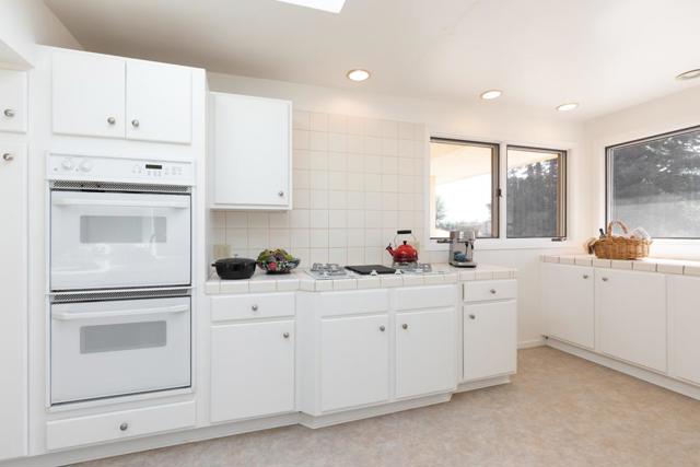 96 Wheelock Road, Watsonville CA: https://media.crmls.org/mediaz/0c1fe27c-5640-4c95-8c2a-847a9ead2e53.jpg