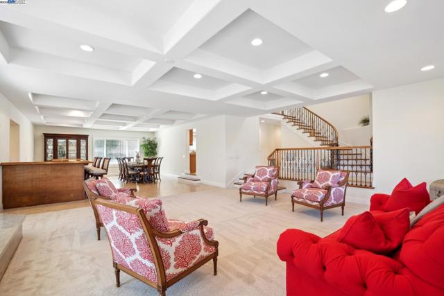 367 Mt Washington Way, Clayton CA: https://media.crmls.org/mediaz/0c1fe5ca-869d-4cd5-960d-130ae8fda6ea.jpg