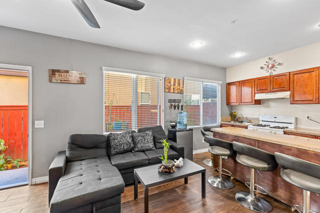 Image 39 of 50 For 25444 Delphinium Ave Avenue