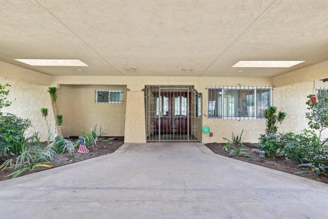 Detail Gallery Image 6 of 75 For 1943 Brookhurst Dr, El Cajon,  CA 92019 - – Beds | – Baths