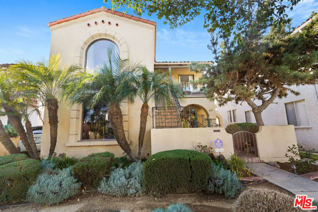 641 Roycroft Avenue, Long Beach, CA 90814