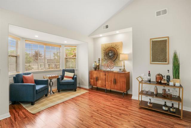 915 Lake Ridge Drive, San Marcos CA: https://media.crmls.org/mediaz/0c2322c6-e245-4f37-9d7f-656d527dc3be.jpg