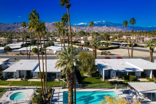 45301 Deep Canyon Road, Palm Desert CA: https://media.crmls.org/mediaz/0c2363be-1a93-4617-b260-0332d056023e.jpg