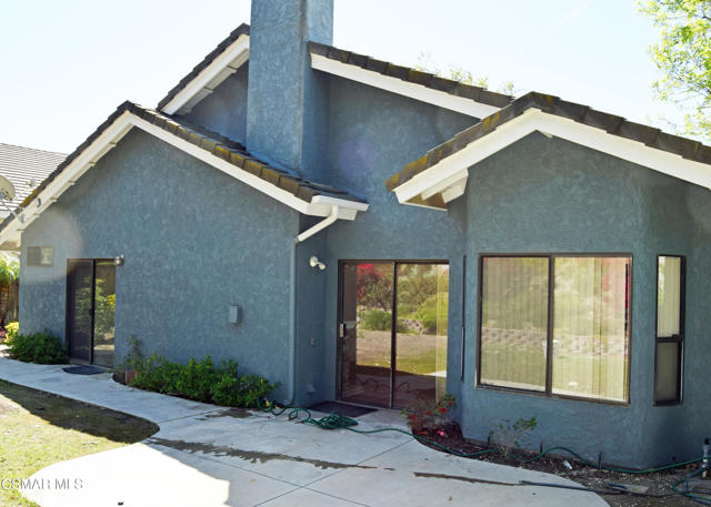 2462 Rikkard Drive, Thousand Oaks CA: https://media.crmls.org/mediaz/0c236d3e-0b13-468c-a88a-e2ccbb2849dc.jpg