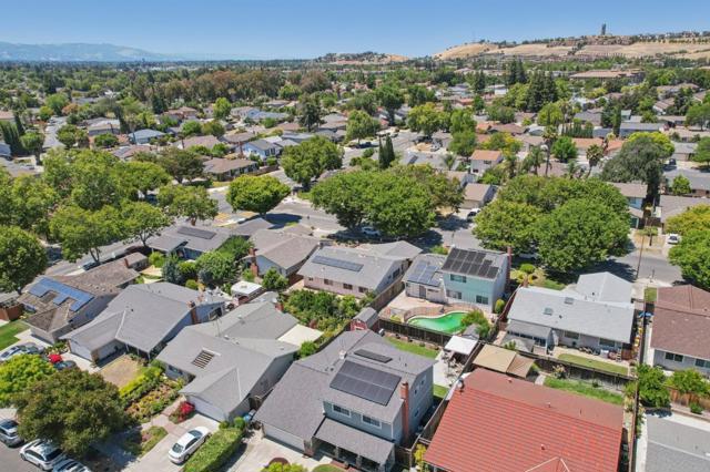 390 Bluefield Drive, San Jose CA: https://media.crmls.org/mediaz/0c245612-0ef4-4857-b3e6-3b6c5992b3cc.jpg