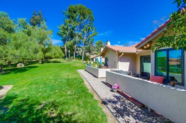 17832 Avenida Cordillera, San Diego CA: https://media.crmls.org/mediaz/0c24a702-08b2-48f6-8c8c-fc2bb6a4d40c.jpg