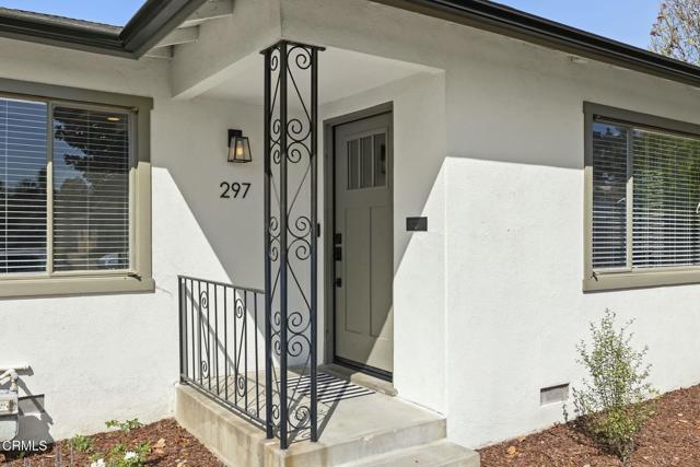 295 297 Estrella Street, Ventura CA: https://media.crmls.org/mediaz/0c259aca-1150-49a4-beb1-e50eb0d2c2e6.jpg