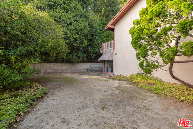 343 Santa Helena, Solana Beach CA: https://media.crmls.org/mediaz/0c260b1e-7fed-448f-b22b-de1cfce88a66.jpg