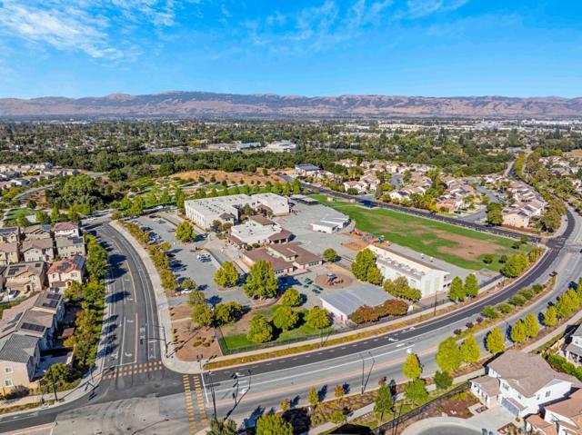 1061 Viognier Way, Gilroy CA: https://media.crmls.org/mediaz/0c265aef-d71f-4a55-9f78-89af29068145.jpg