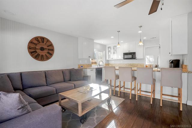 13647 Paseo Cardiel, San Diego CA: https://media.crmls.org/mediaz/0c27dec0-7ca2-4b4a-82c9-633d85f74645.jpg