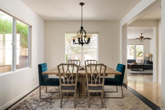 Detail Gallery Image 10 of 51 For 636 Weatherstone Way, San Marcos,  CA 92078 - 5 Beds | 4 Baths