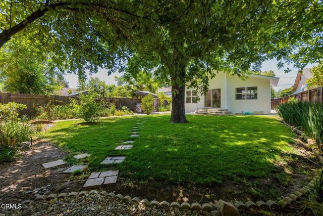 216 N Fulton Street, Ojai CA: https://media.crmls.org/mediaz/0c28beee-3eae-4e75-a048-fa9376932bfa.jpg