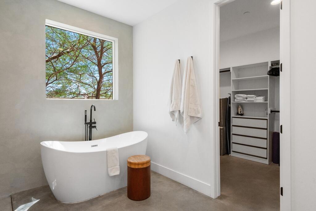 MLS #219133689DA image #12